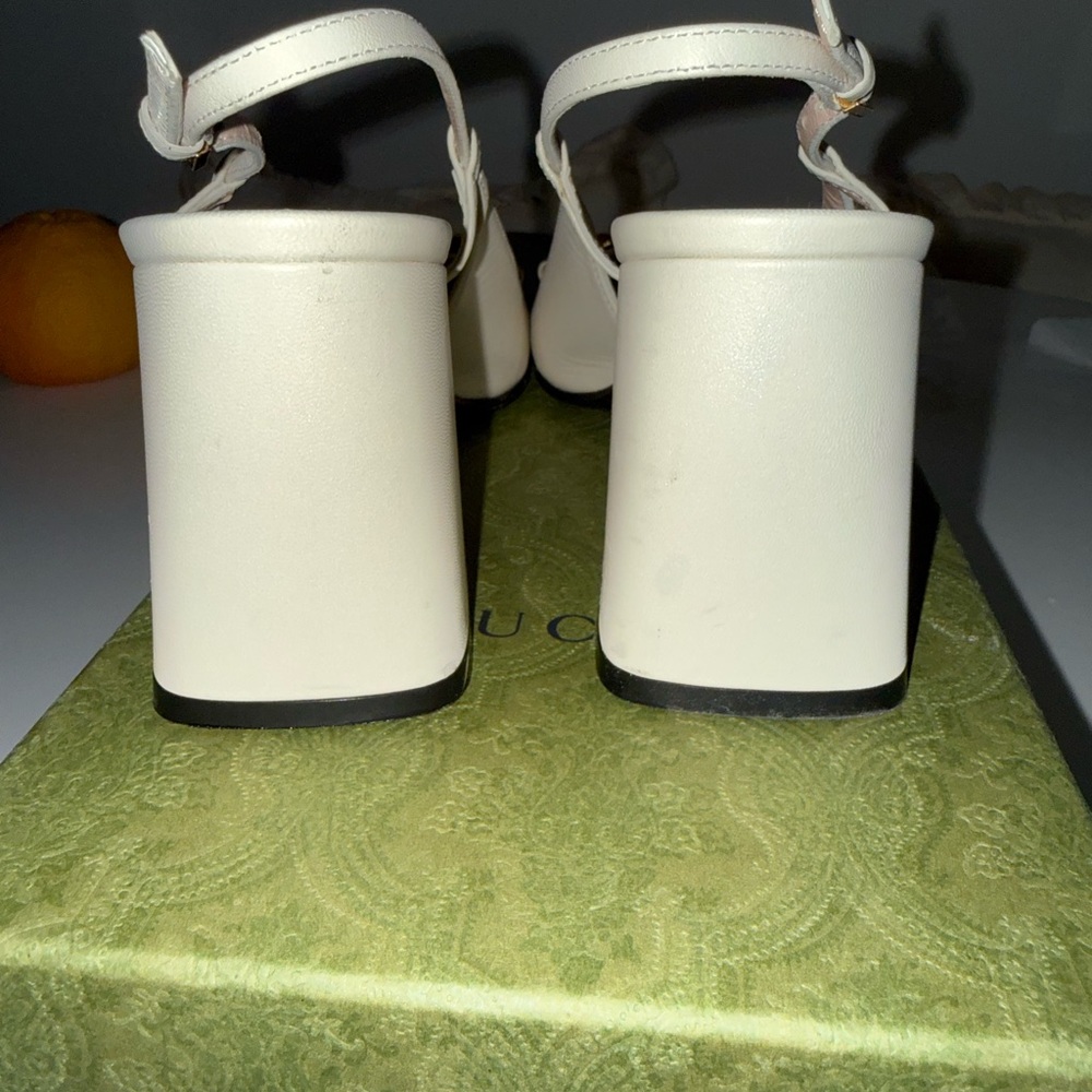 Gucci Women's Cream Leather Slingback Heels with Gold Accents - Picture 4 of 8